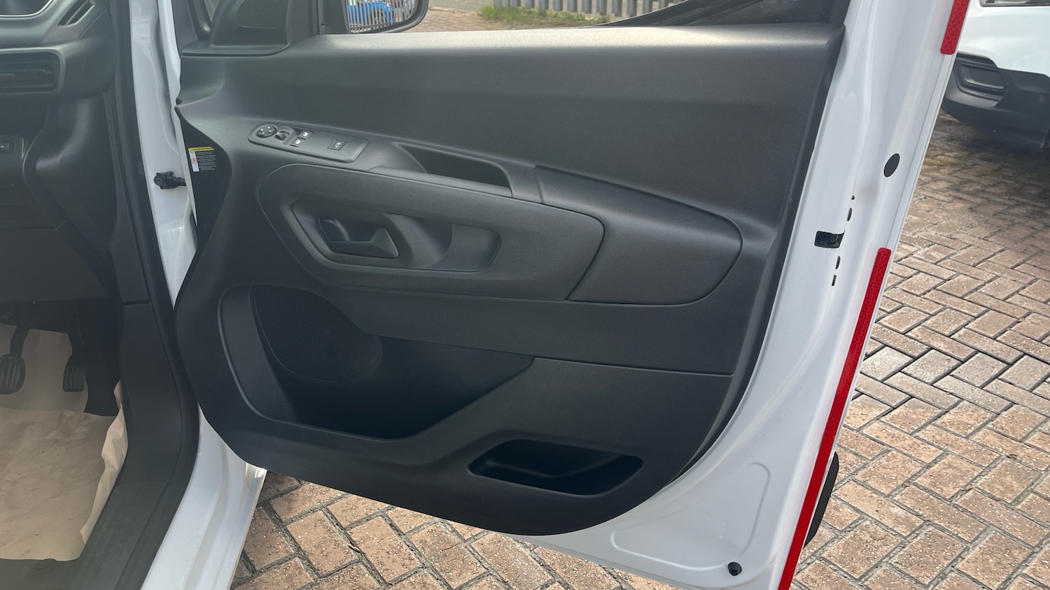 Used Peugeot Partner 2023 for sale - 76104636: Photo 27