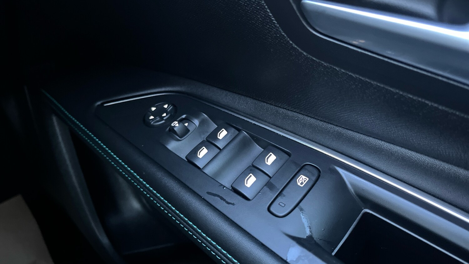 Used Peugeot 5008 2022 for sale - 77403454: Photo 21