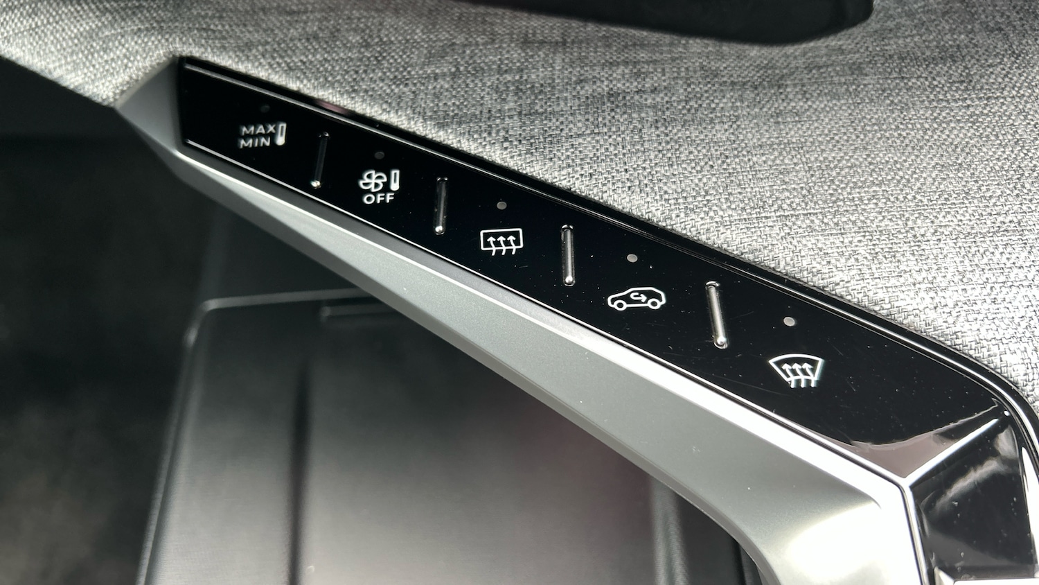 Used Peugeot 5008 2024 for sale - 77990475: Photo 36