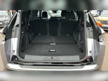 Used Peugeot 5008 2024 for sale - 77990475: Photo