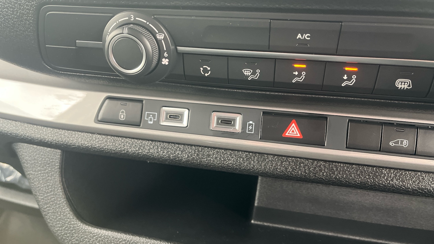 Used Peugeot Expert 2025 for sale - 76206549: Photo 25