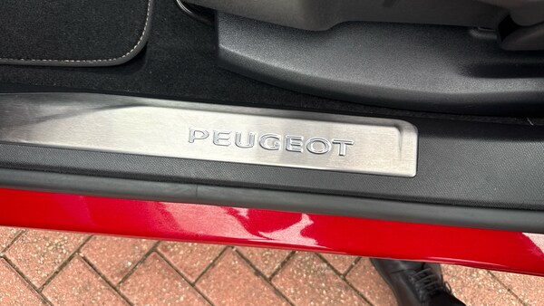 Used Peugeot 3008 2022 for sale - 76209192: Photo 31