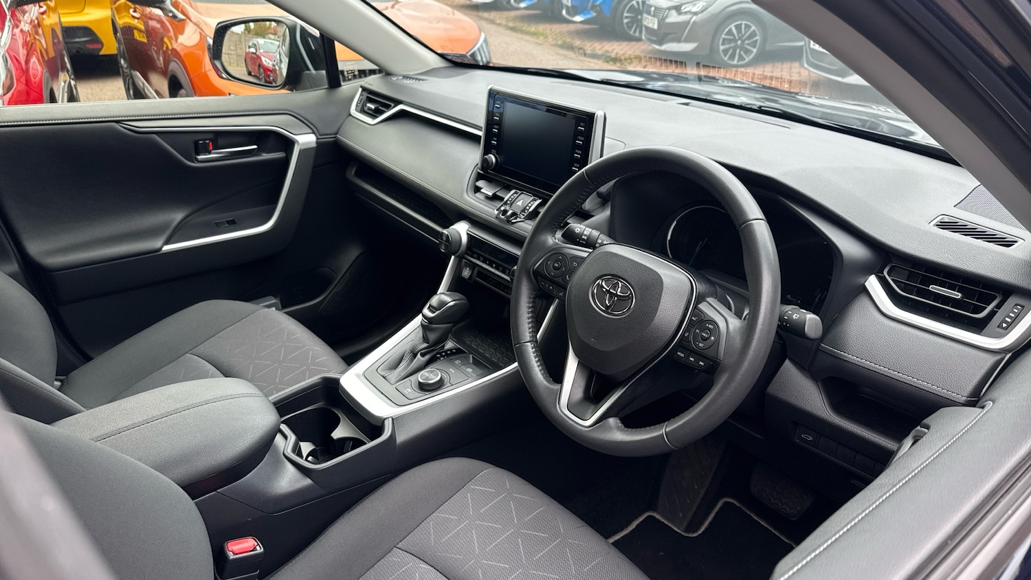 Used Toyota RAV4 2021 for sale - 76718820: Photo 11