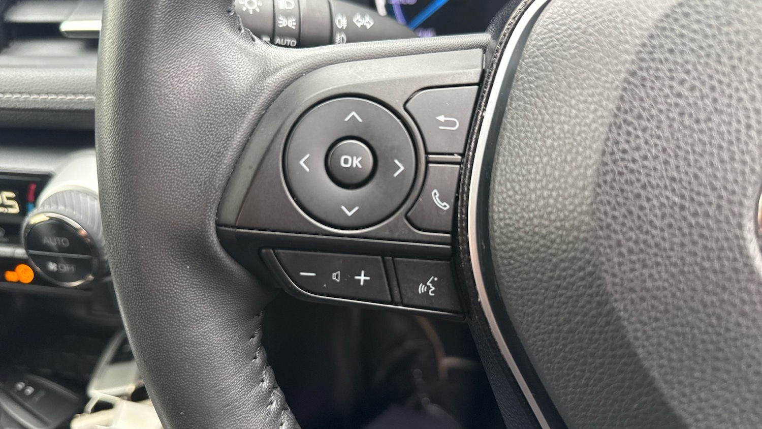 Used Toyota RAV4 2021 for sale - 76718820: Photo 33