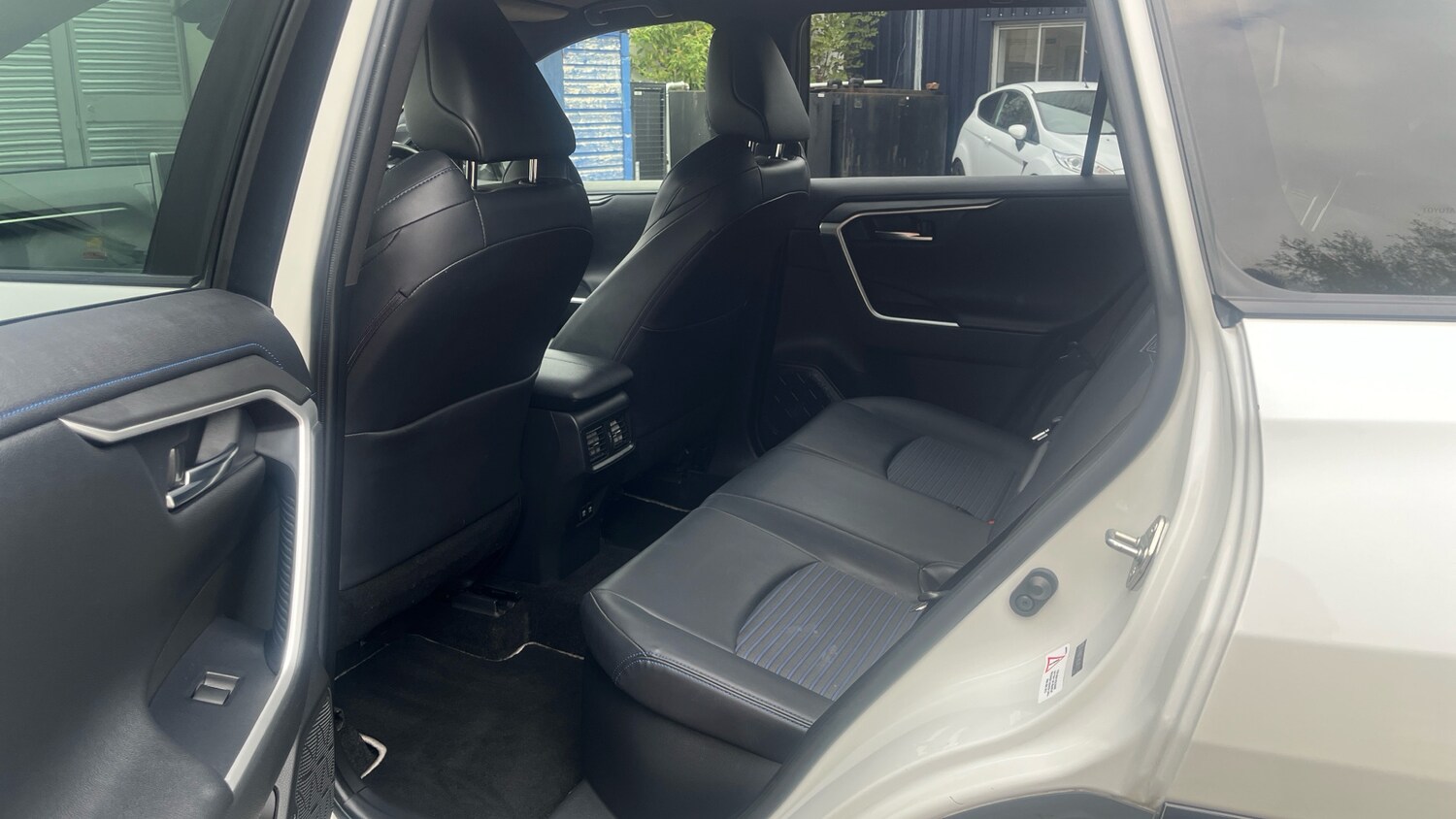 Used Toyota RAV4 2020 for sale - 76209239: Photo 16