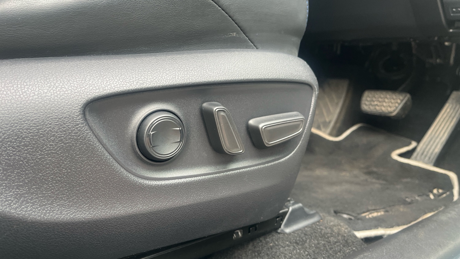 Used Toyota RAV4 2020 for sale - 76209239: Photo 29