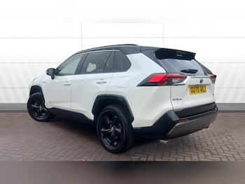 Used Toyota RAV4 2020 for sale - 76209239: Photo 2