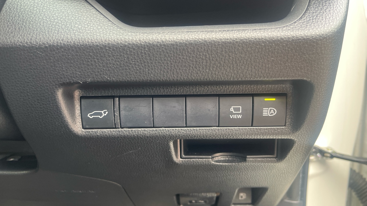 Used Toyota RAV4 2020 for sale - 76209239: Photo 30