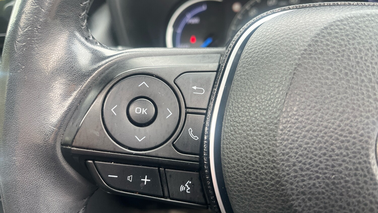 Used Toyota RAV4 2020 for sale - 76209239: Photo 40