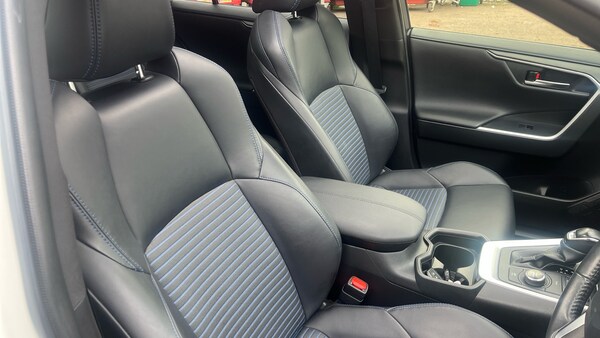 Used Toyota RAV4 2020 for sale - 76209239: Photo 43