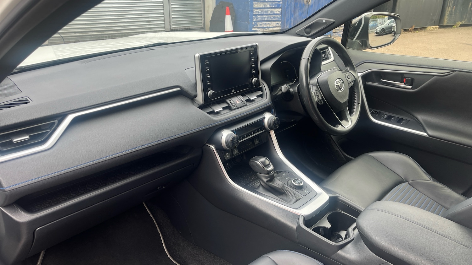 Used Toyota RAV4 2020 for sale - 76209239: Photo 9