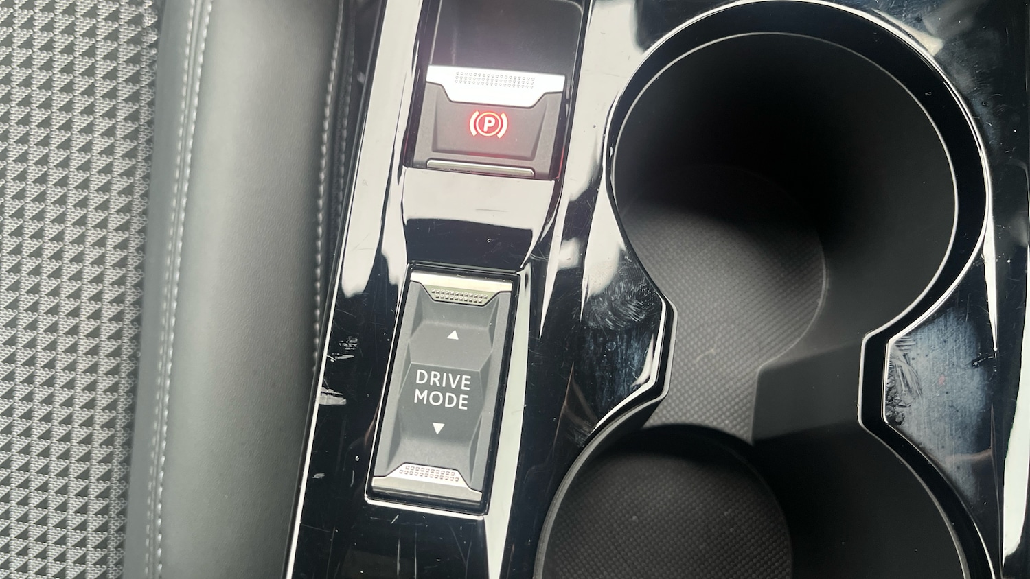 Used Peugeot 2008 2020 for sale - 76567706: Photo 37