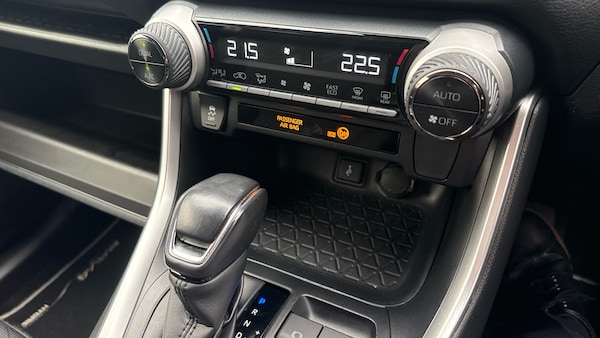 Used Toyota RAV4 2021 for sale - 76232241: Photo 40