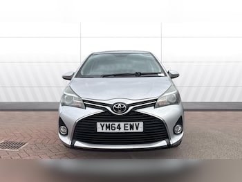 Used Toyota Yaris 2015 for sale - 75700181: Photo