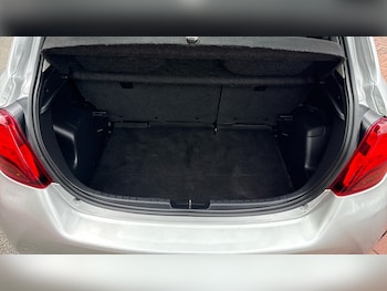 Used Toyota Yaris 2015 for sale - 75700181: Photo