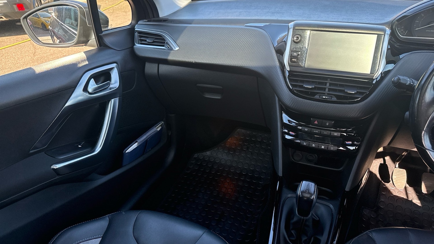 Used Peugeot 2008 2019 for sale - 76384885: Photo 14