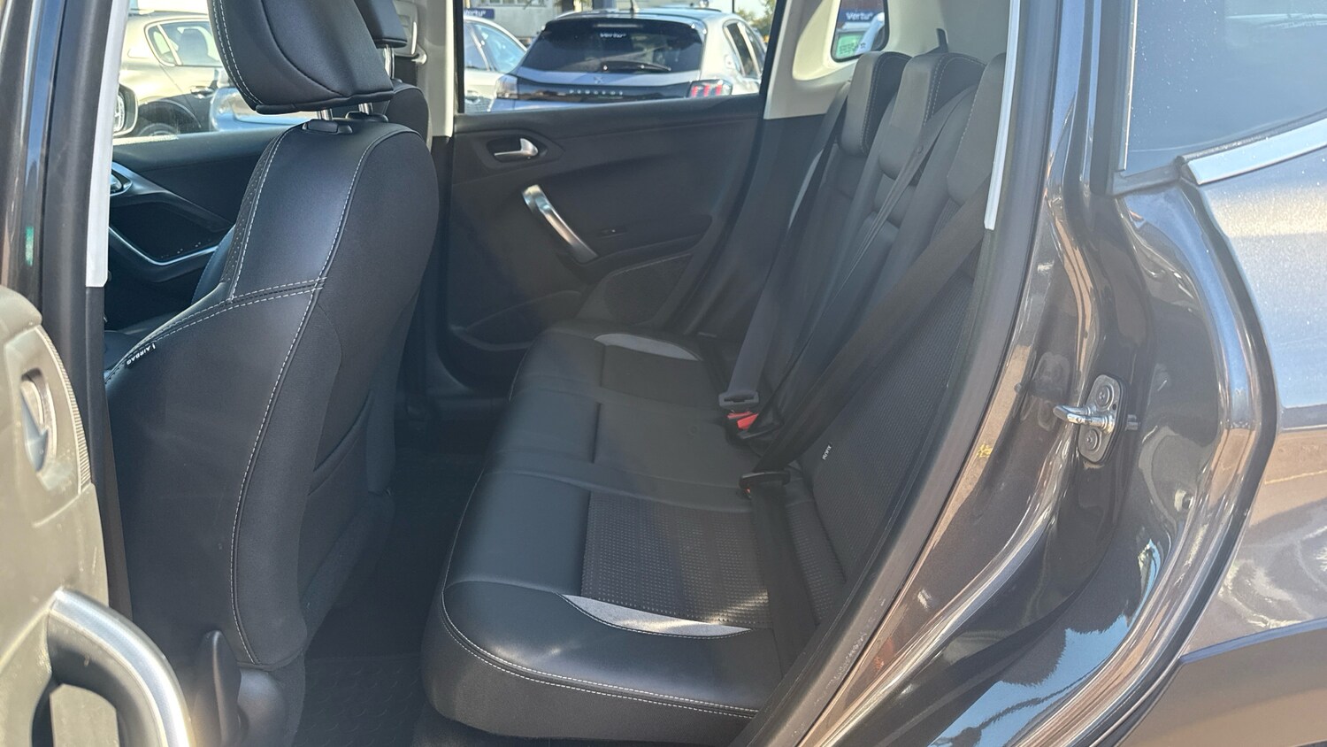 Used Peugeot 2008 2019 for sale - 76384885: Photo 16