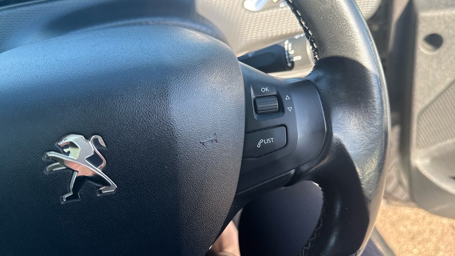 Used Peugeot 2008 2019 for sale - 76384885: Photo 30