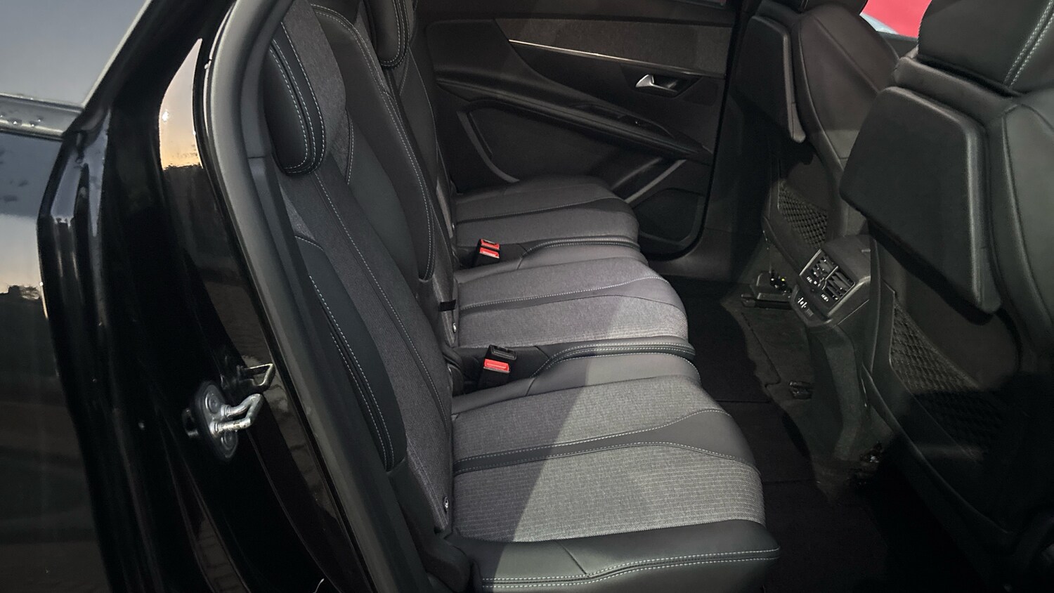 Used Peugeot 5008 2023 for sale - 76687062: Photo 16