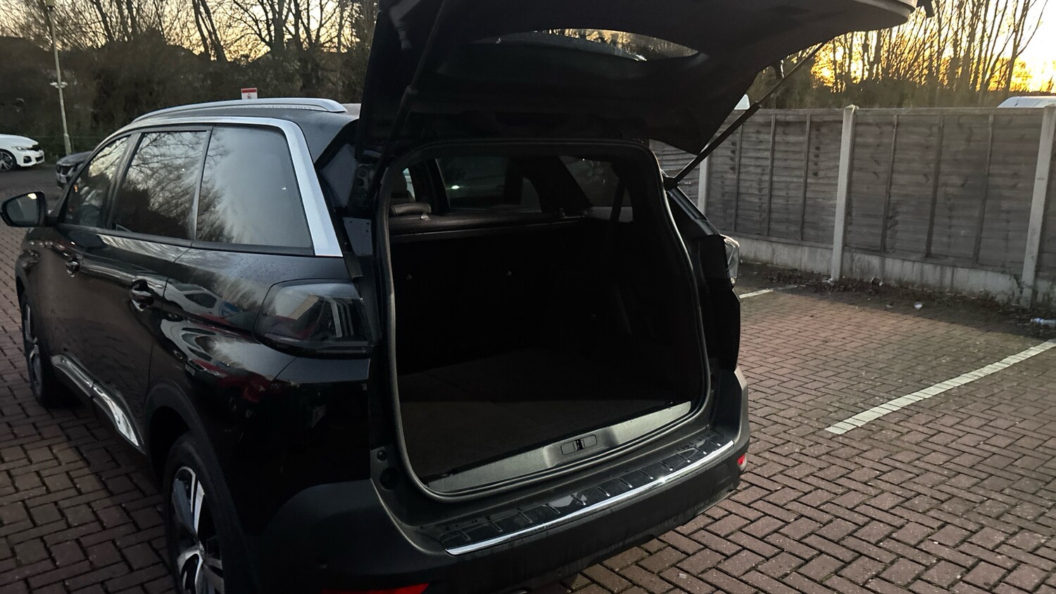 Used Peugeot 5008 2023 for sale - 76687062: Photo 22