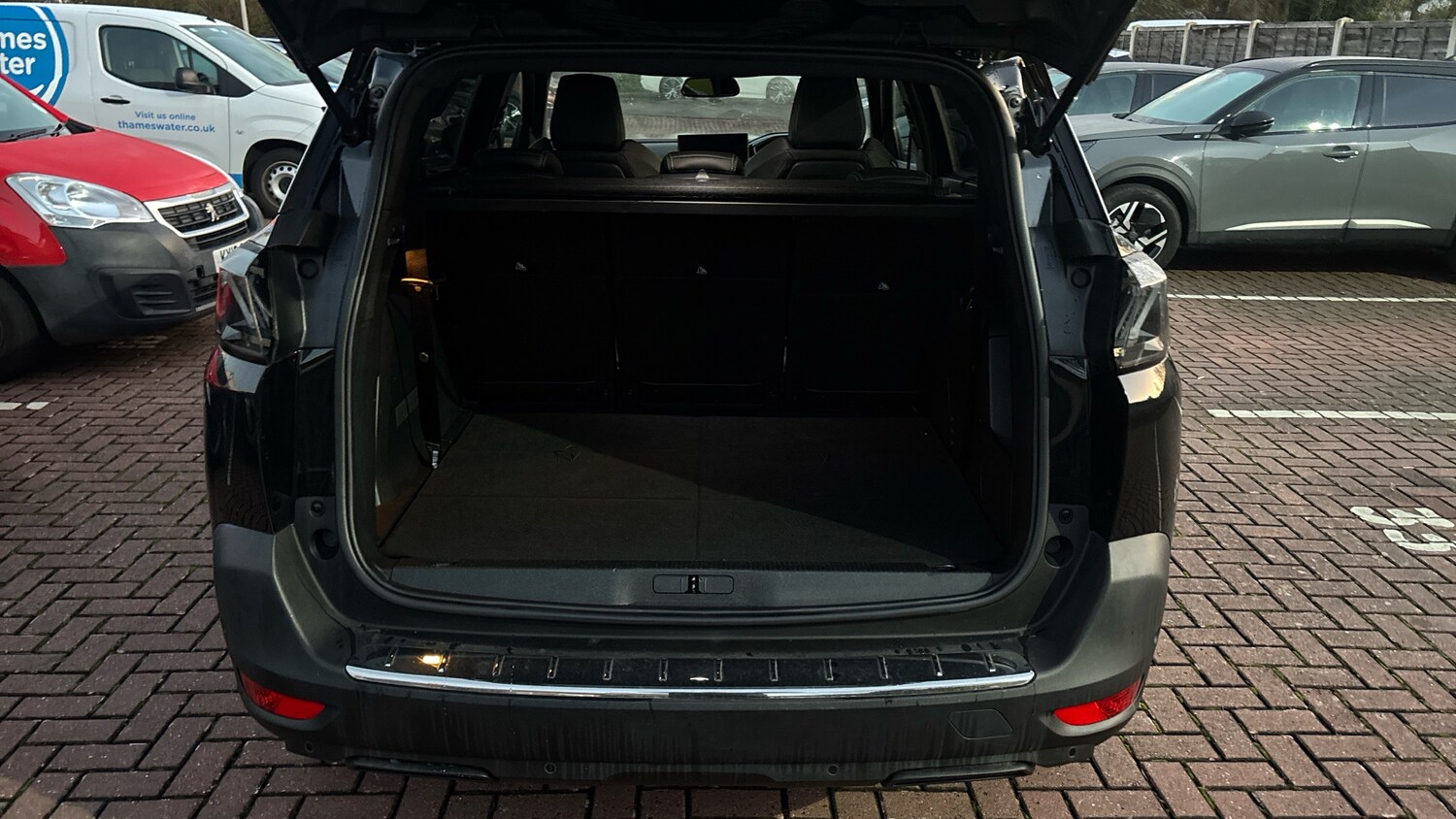 Used Peugeot 5008 2023 for sale - 76687062: Photo 4