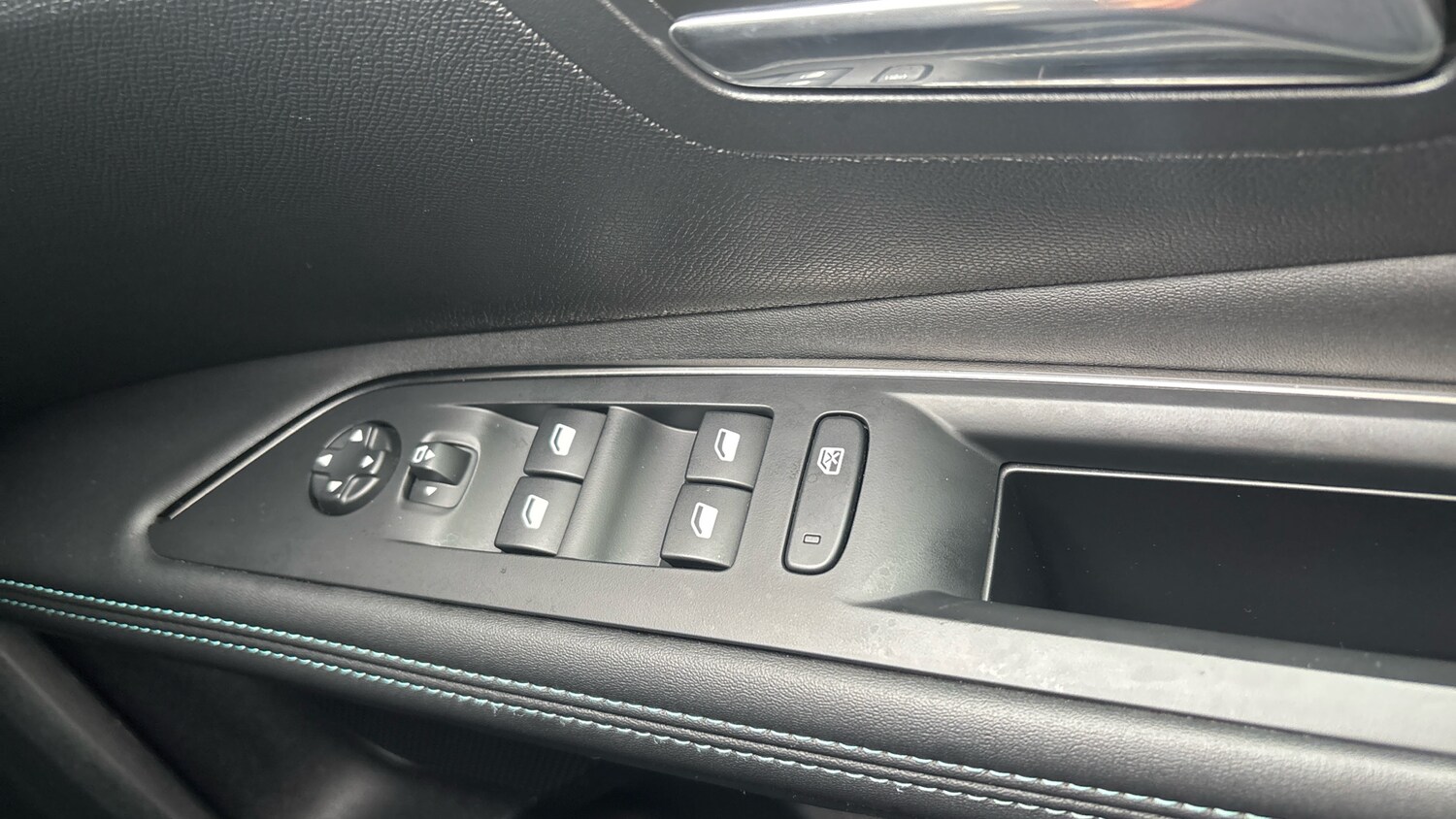 Used Peugeot 3008 2022 for sale - 76467914: Photo 24