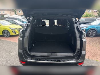 Used Peugeot 5008 2023 for sale - 78510390: Photo