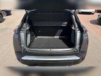 Used Peugeot 2008 2022 for sale - 79457308: Photo