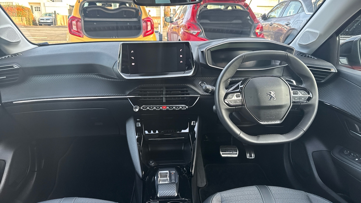 Used Peugeot 208 2023 for sale - 76922369: Photo 10