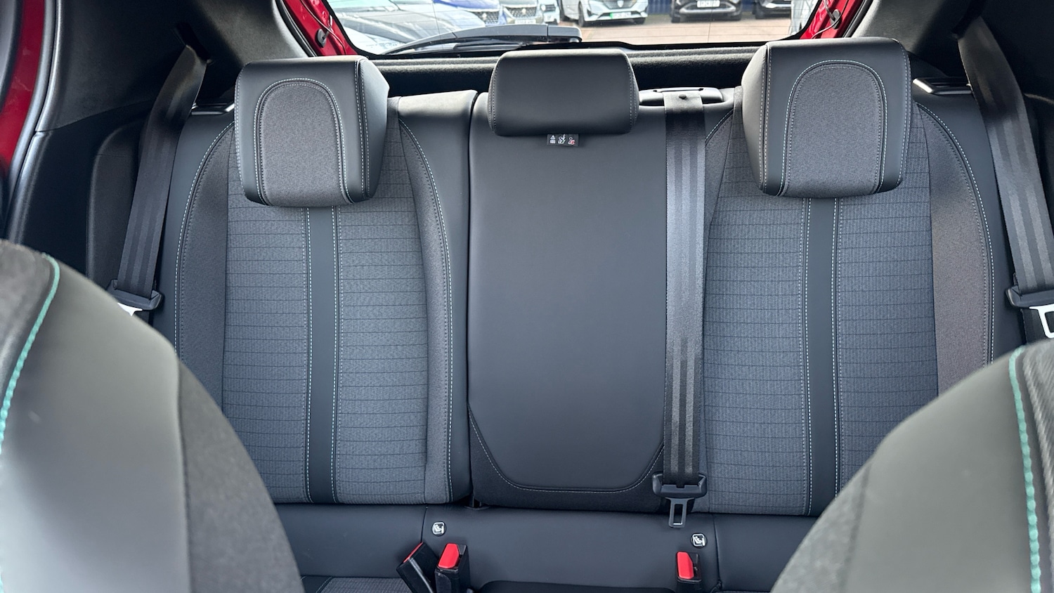 Used Peugeot 208 2023 for sale - 76922369: Photo 15