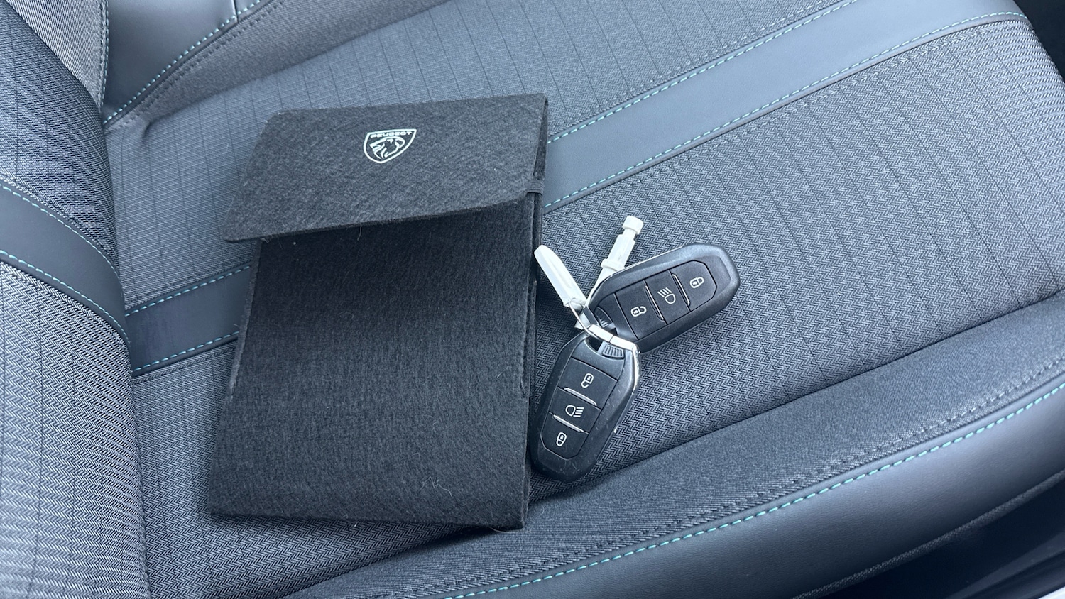 Used Peugeot 208 2023 for sale - 76922369: Photo 19