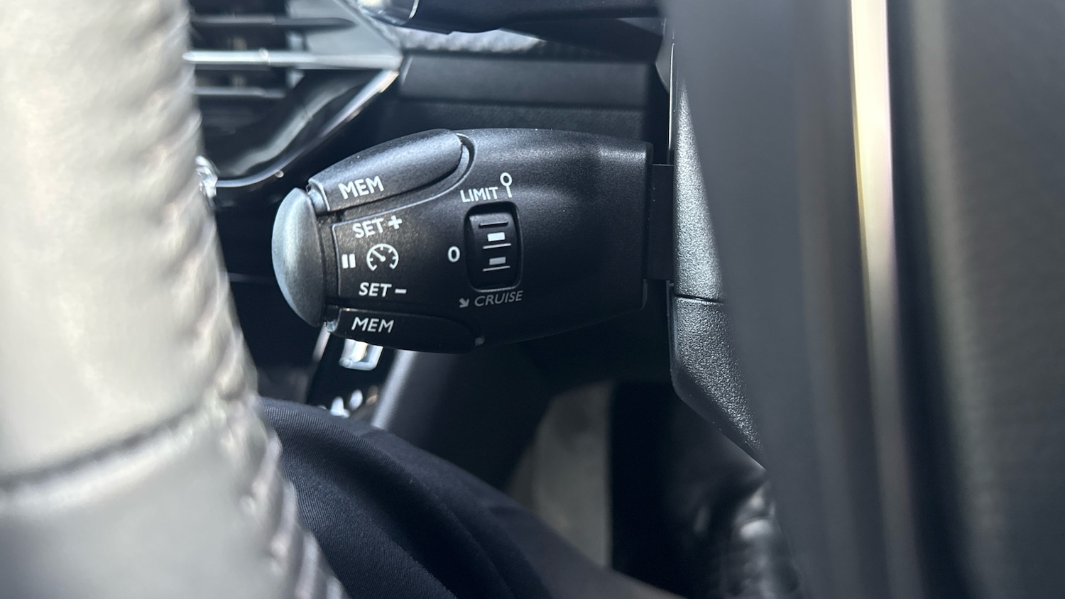 Used Peugeot 208 2023 for sale - 76922369: Photo 41