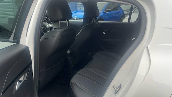 Used Peugeot 208 2020 for sale - 76272359: Photo 16