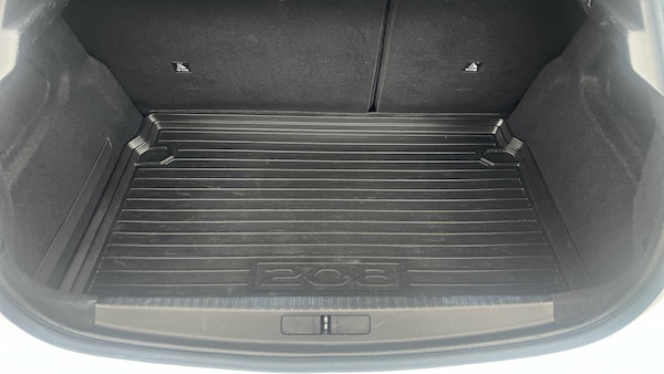 Used Peugeot 208 2020 for sale - 76272359: Photo 19