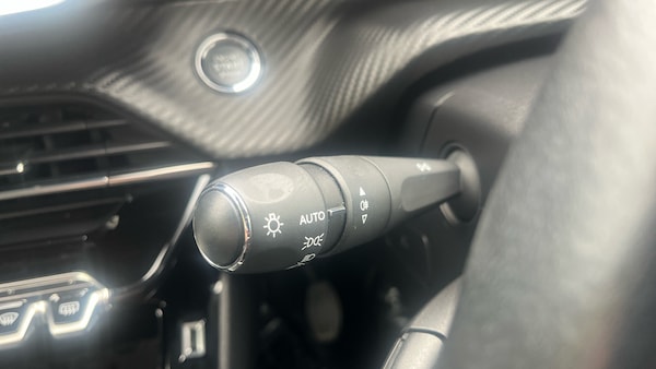 Used Peugeot 208 2020 for sale - 76272359: Photo 23