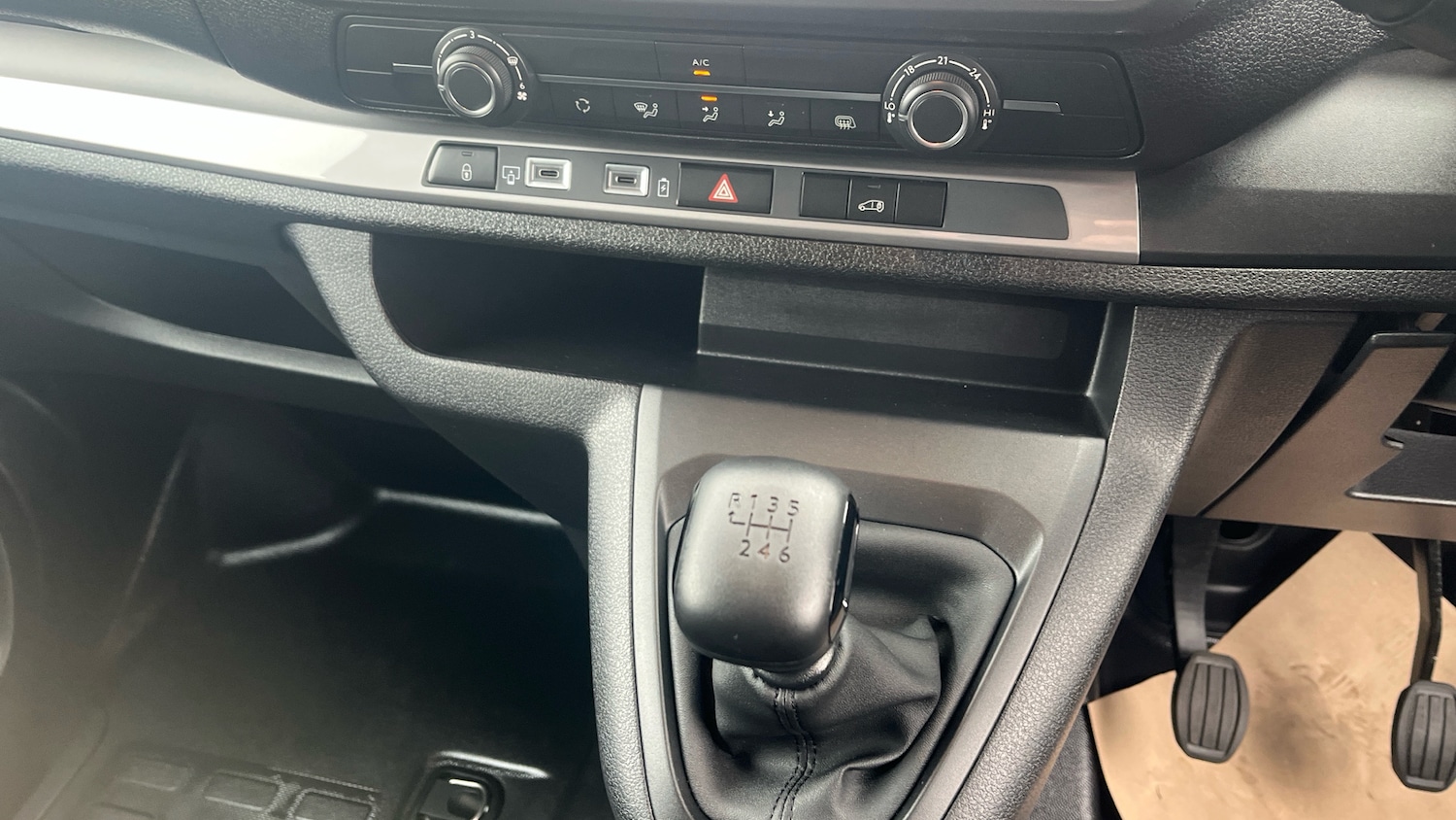 Used Peugeot Expert 2025 for sale - 76206543: Photo 13