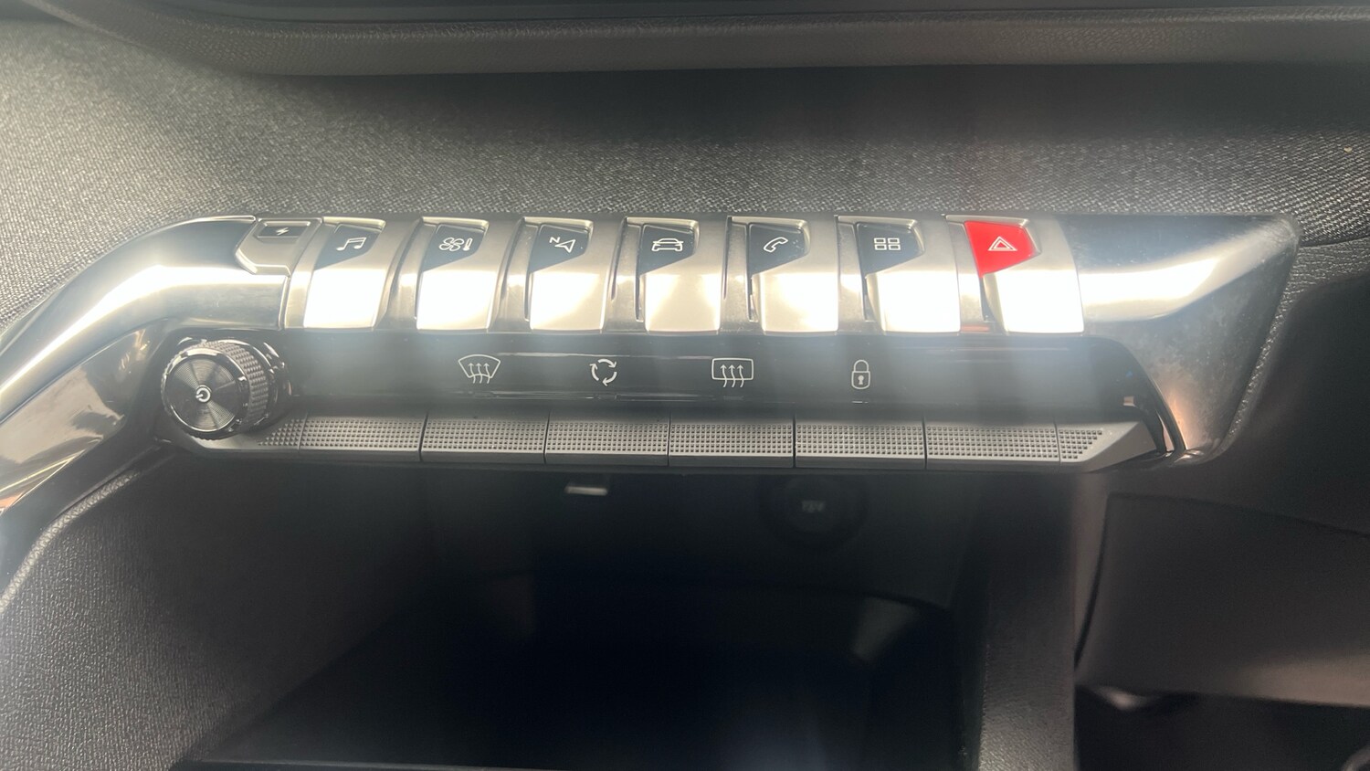 Used Peugeot 3008 2024 for sale - 76302858: Photo 39