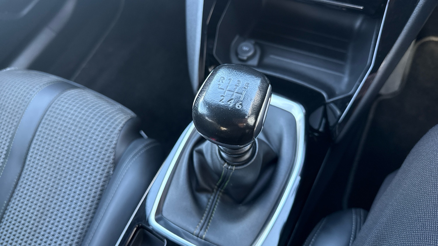 Used Peugeot 2008 2020 for sale - 76100840: Photo 13