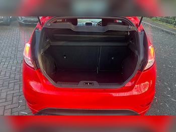 Used Ford Fiesta 2017 for sale - 76948873: Photo