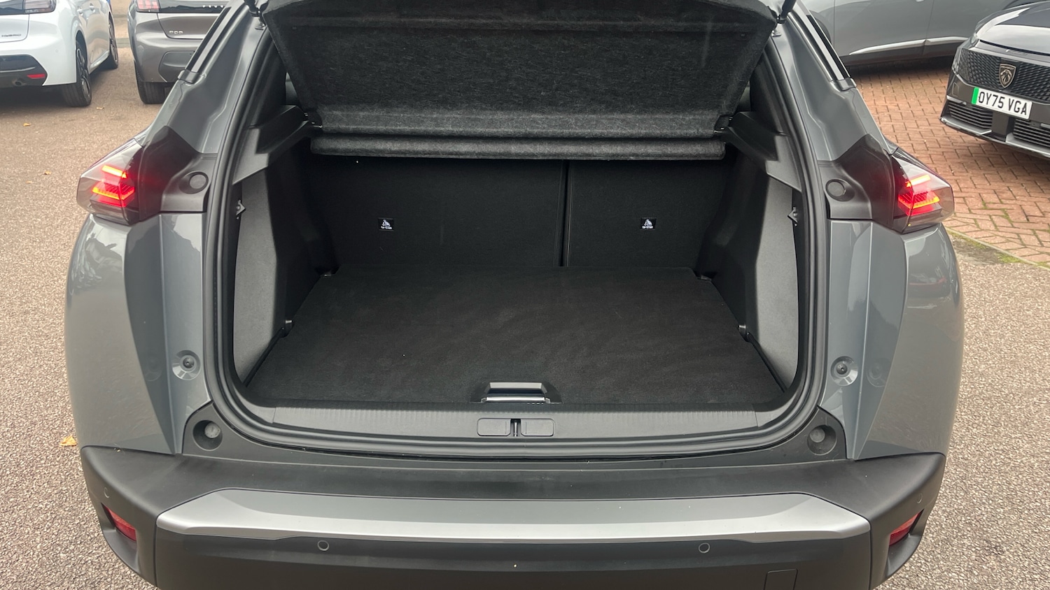 Used Peugeot 2008 2024 for sale - 76057757: Photo 4
