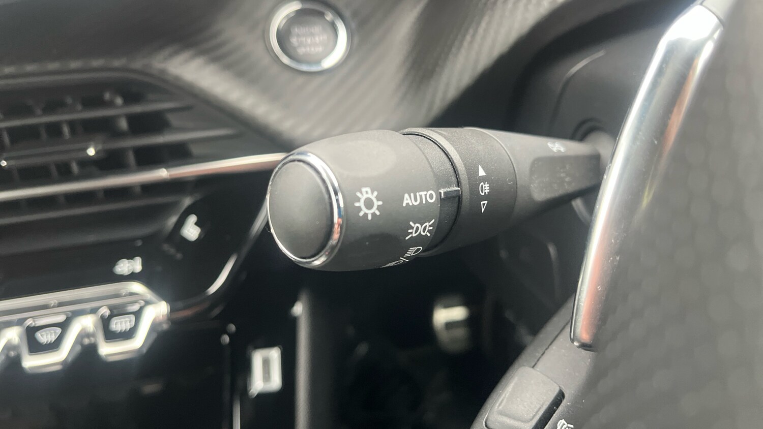 Used Peugeot 2008 2024 for sale - 76057757: Photo 41