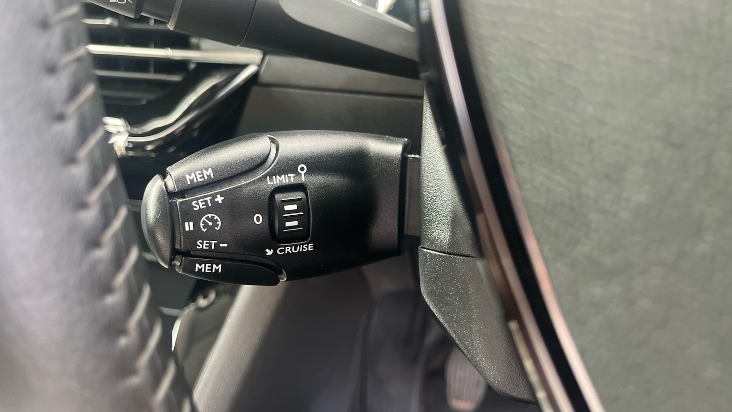 Used Peugeot 2008 2022 for sale - 75894364: Photo 24