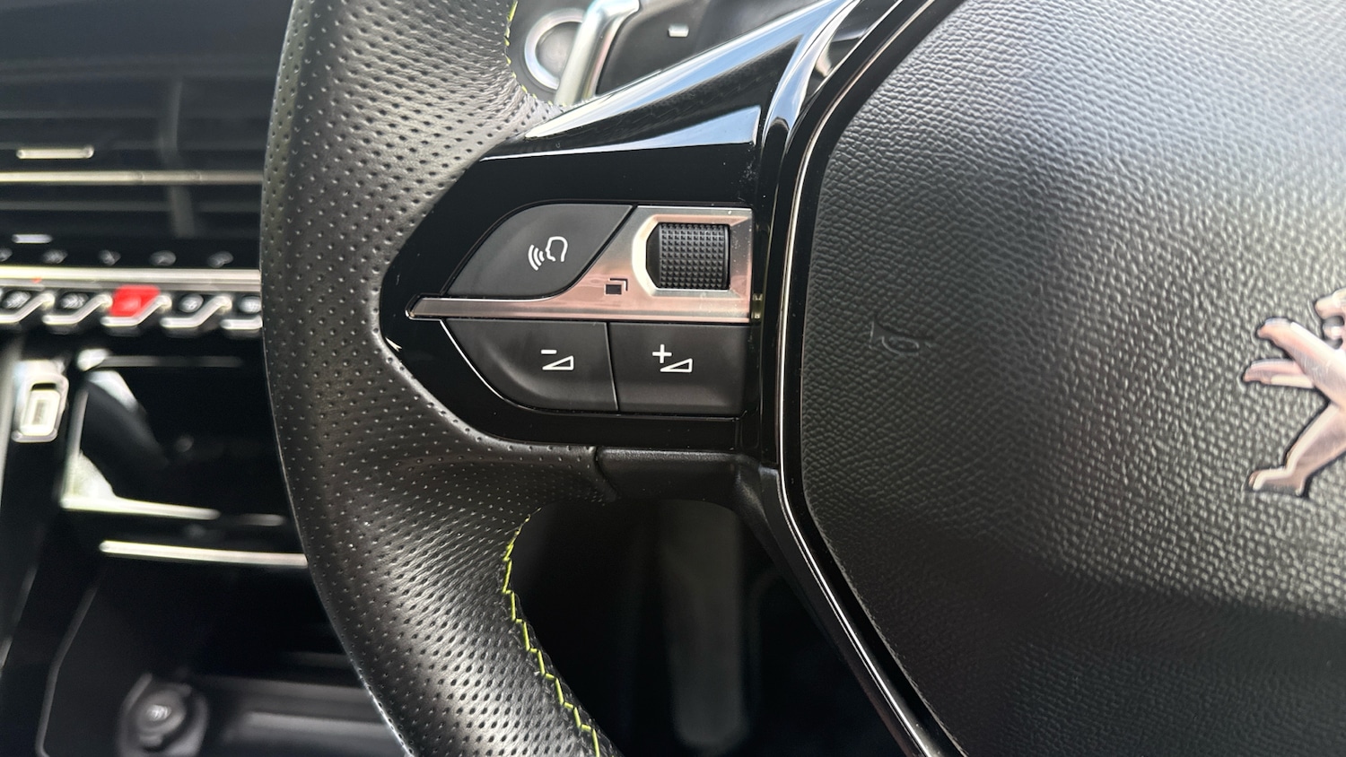 Used Peugeot 208 2022 for sale - 75960178: Photo 27