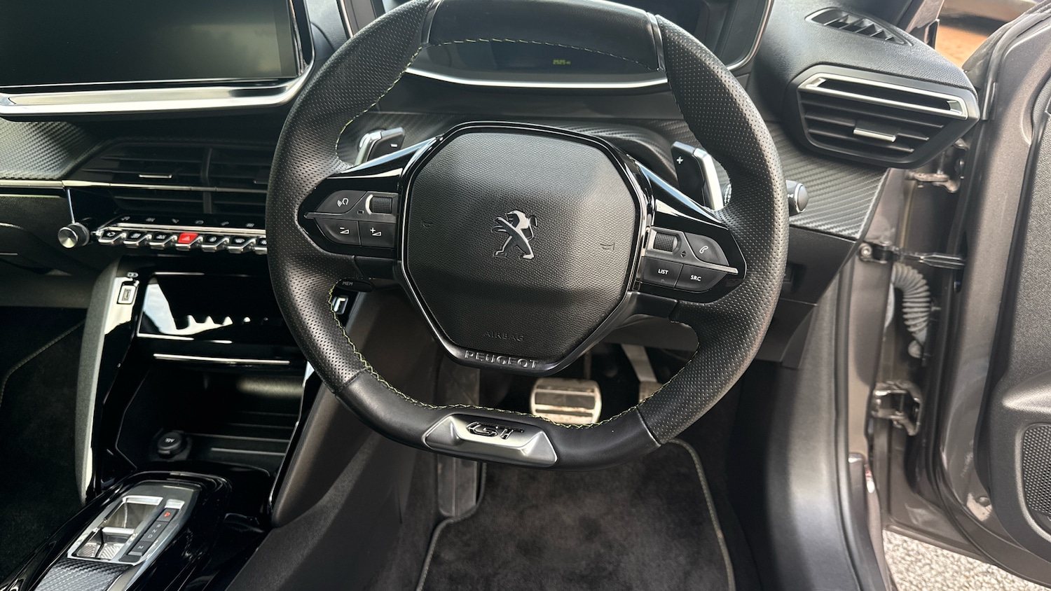 Used Peugeot 208 2022 for sale - 75960178: Photo 37