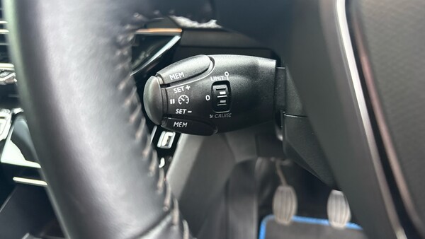 Used Peugeot 208 2020 for sale - 76183170: Photo 37