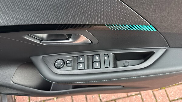 Used Peugeot 208 2020 for sale - 76183170: Photo 40