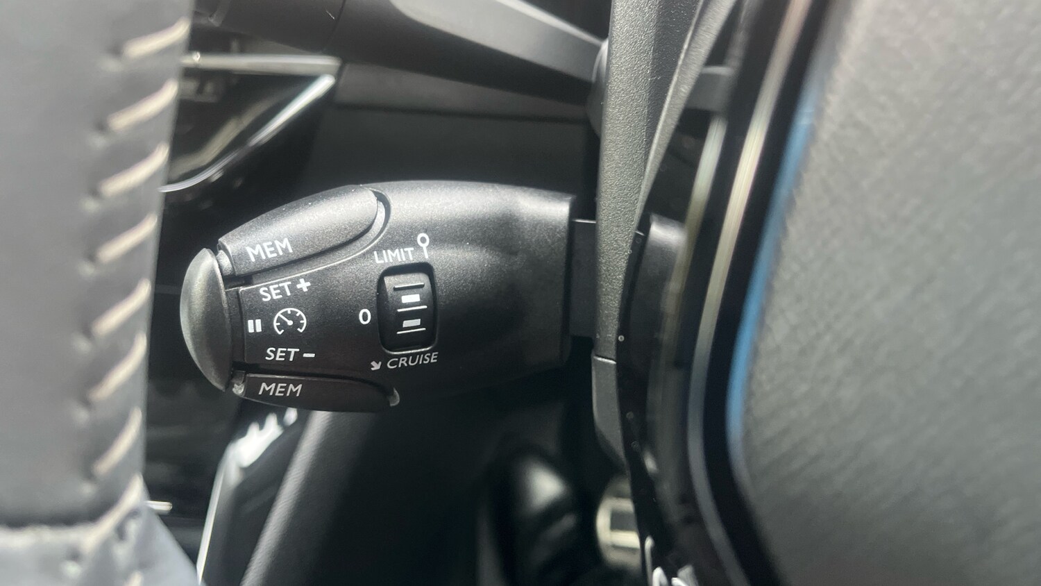 Used Peugeot 208 2022 for sale - 76332008: Photo 28