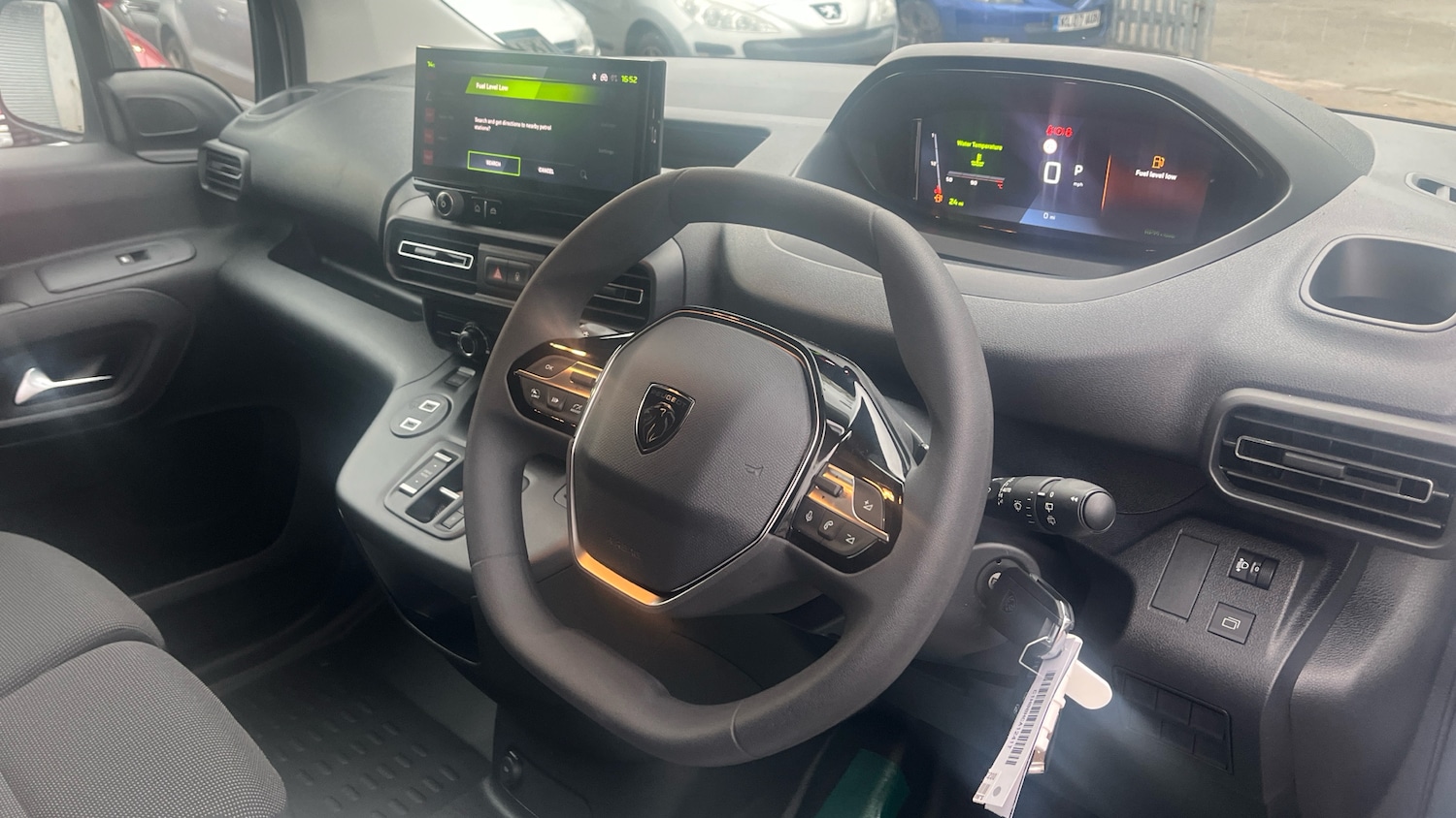 Used Peugeot Partner 2025 for sale - 76206572: Photo 11