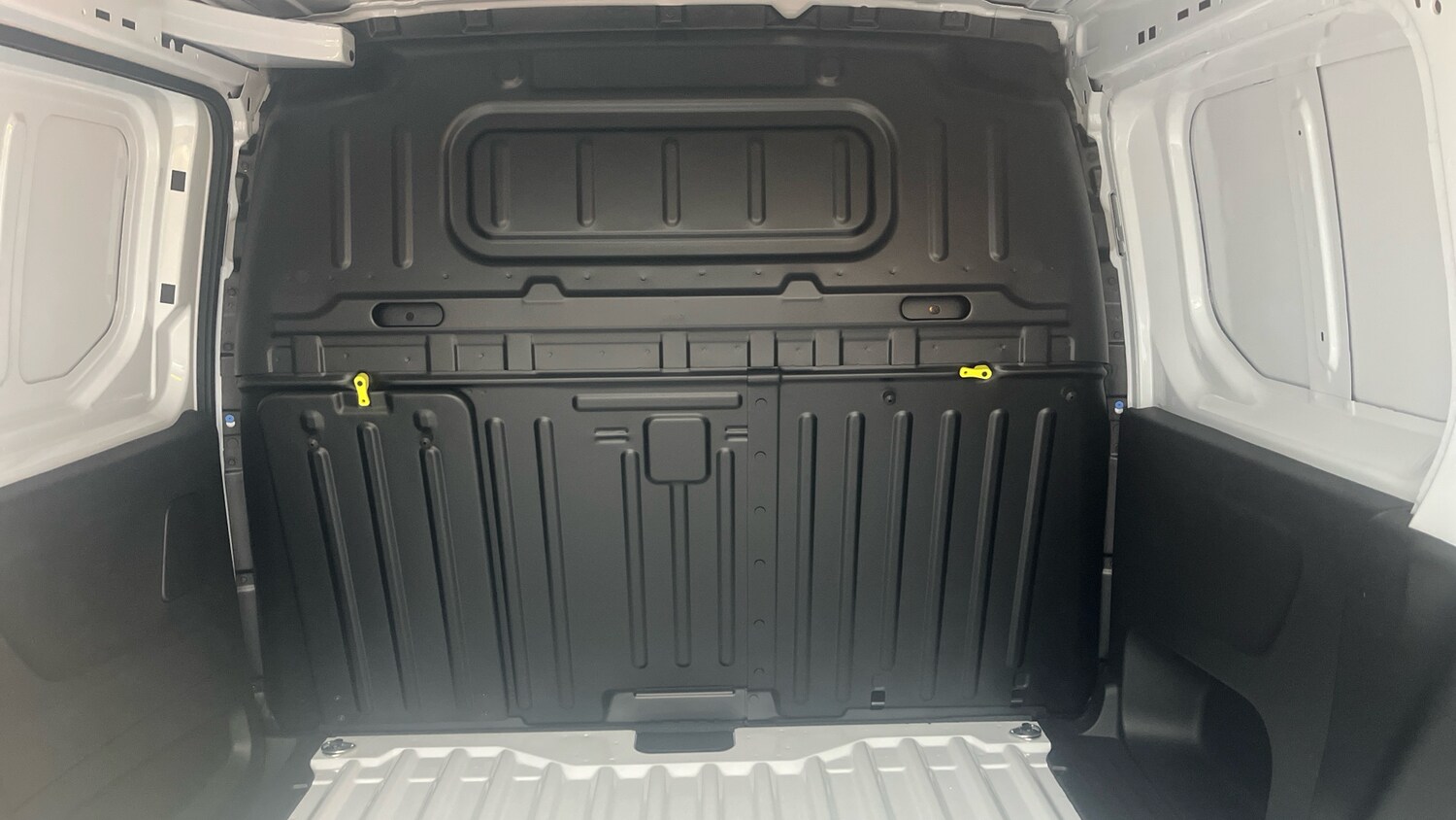 Used Peugeot Partner 2025 for sale - 76206572: Photo 31