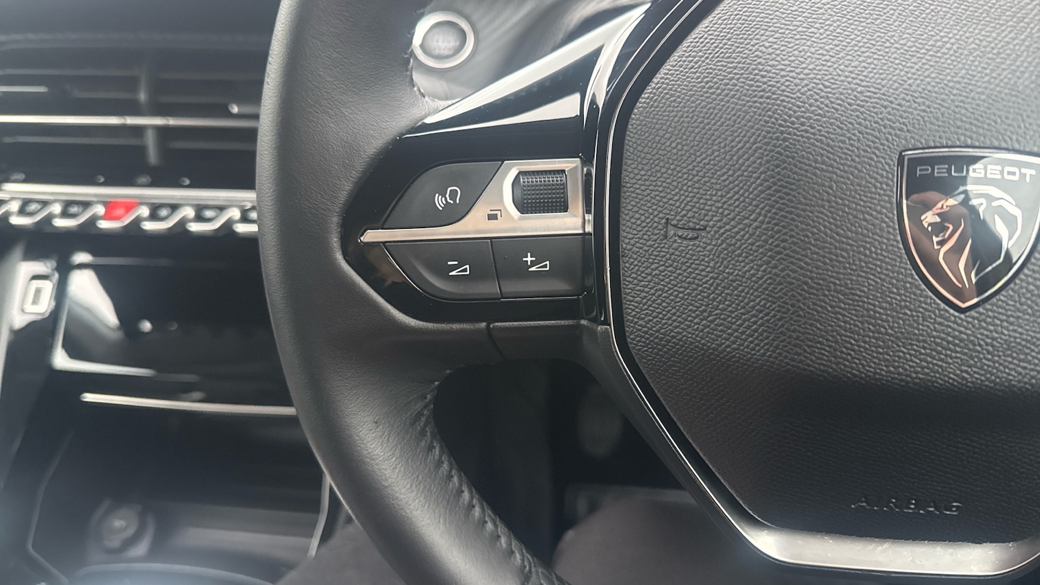 Used Peugeot 208 2024 for sale - 76777922: Photo 24